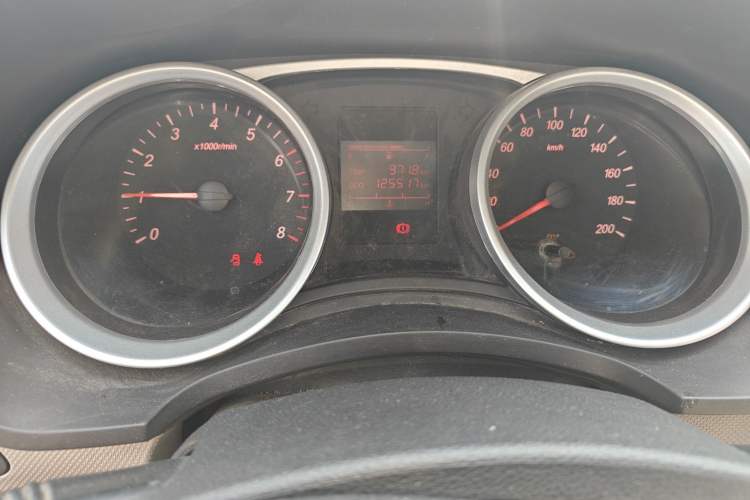 Used Wuling Hongguang 2021 1.5L Revised S Standard Version with Electric Power Steering LAR Odometer Close Up