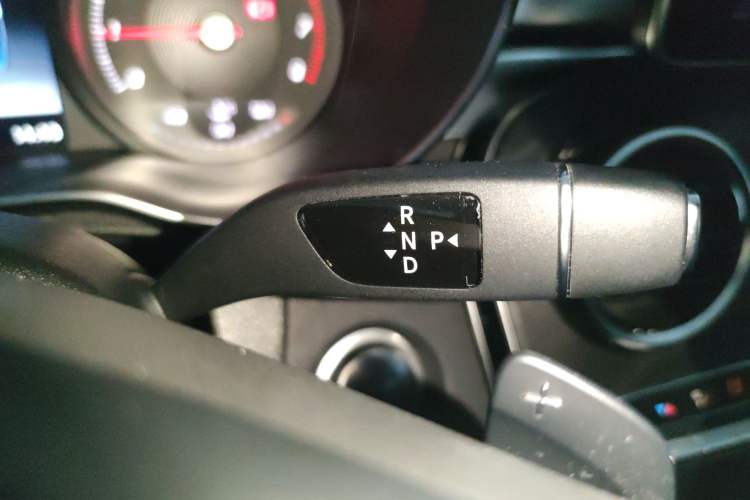 Used Mercedes-Benz C-Class 2017 Revised C 180 L Dynamic Sports Edition Gear Lever