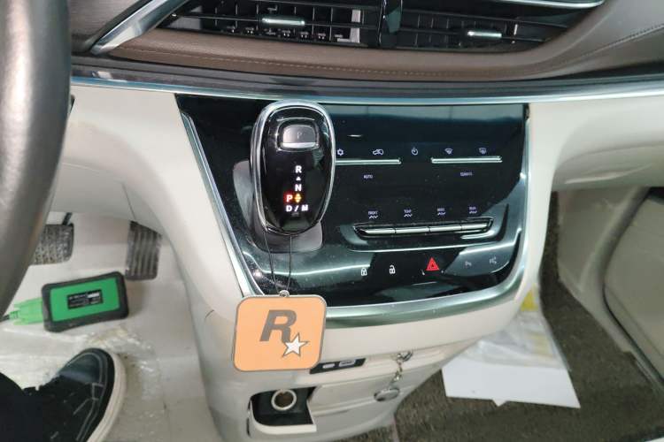 Used Buick GL8 2021 Land Cruiser Executive 652T Premium Model