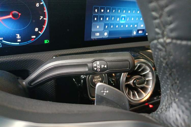 Used Mercedes-Benz A-Class 2022 Revised Version A 200 L Sport Sedan Fashionable Style