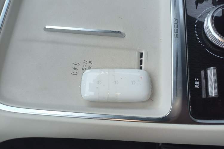 Used Geely Galaxy Xingjian 7 EM-i 2025 120km Exploration+ Version Interior 1