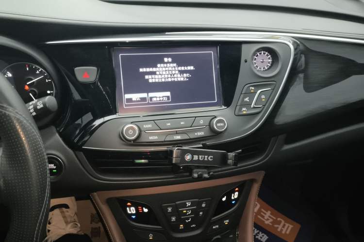 Used Buick Envision 2018 28T Four-Wheel Drive Luxury Model
