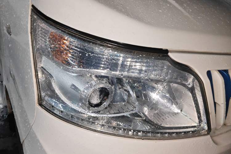 Used CHANGAN KAICHENG Ruixing EM80 2022 Flat Roof with Liftgate 2 Seats 60kW 41.86kWh Right Front Headlight