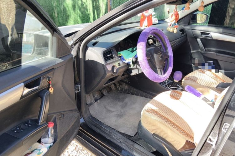 Used Volkswagen Lavida 2013 Revised Classic 1.6L Manual Fashion Edition Driver Seat