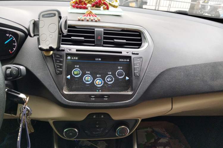 Used Ford Escort 2015 1.5L Automatic Comfort Edition Audio And AC Panel