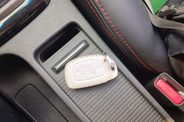 Used Hyundai Elantra (5th Generation / Langdong) 2015 1.6L Automatic Leading Model