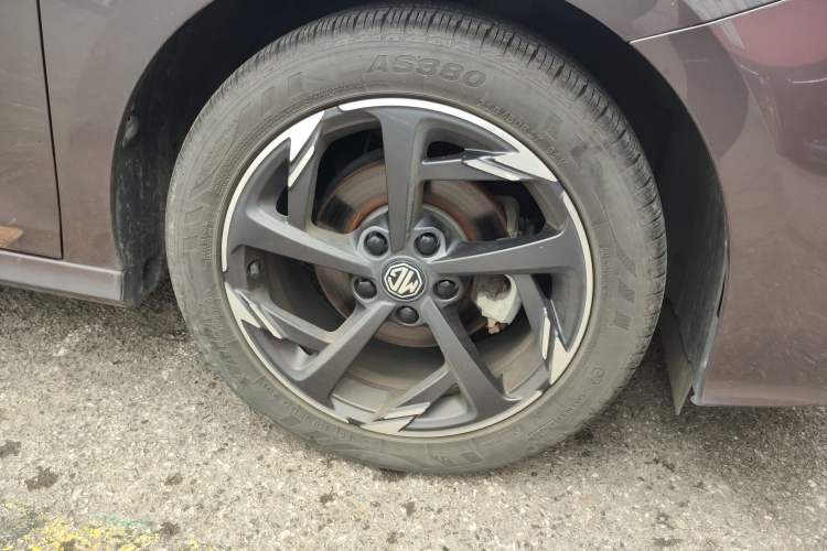 Used MG 5 2023 180 DVVT CVT Luxury Edition
