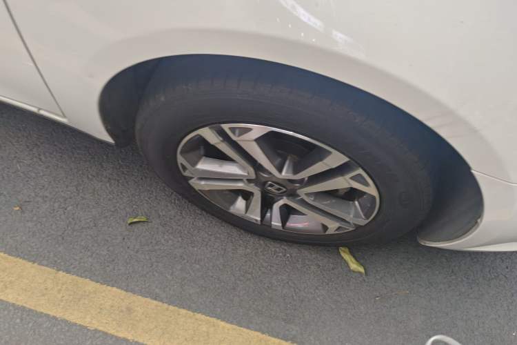 Used Luxgen 5 2015 1.8T Automatic Smart Model