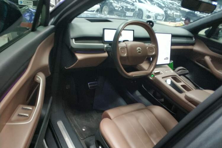 Used Nio ES8 2024 75 kWh Executive Edition