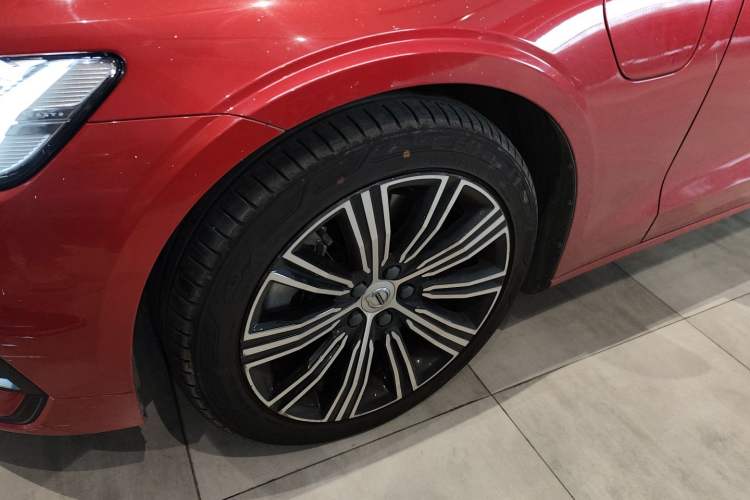 Used Volvo S60 New Energy 2021 T8 E-Drive Hybrid Four-Wheel Drive Smart Luxury Edition
