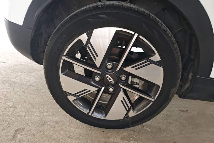 Used Chery New Energy Boundless Pro 2022 301km LingShou Edition Lithium Iron Phosphate