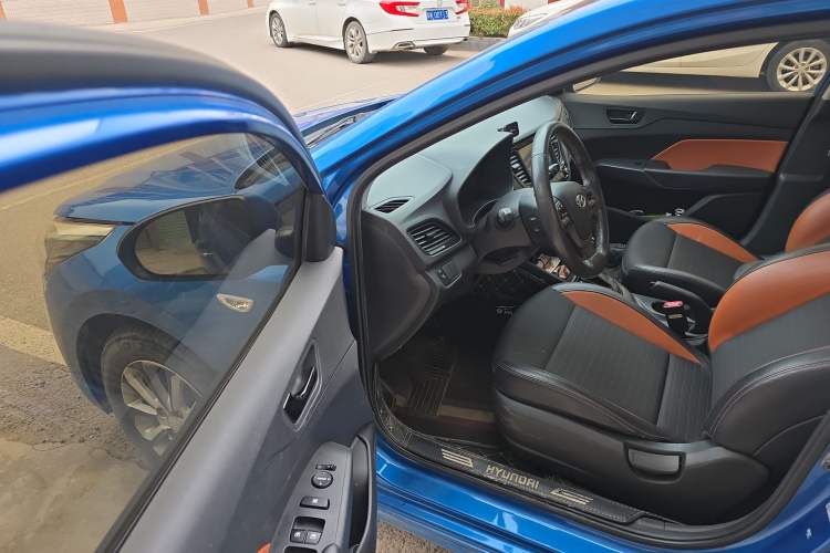 Used Hyundai Verna RV 2017 1.4L Automatic Sport Version National Emission Standard V
