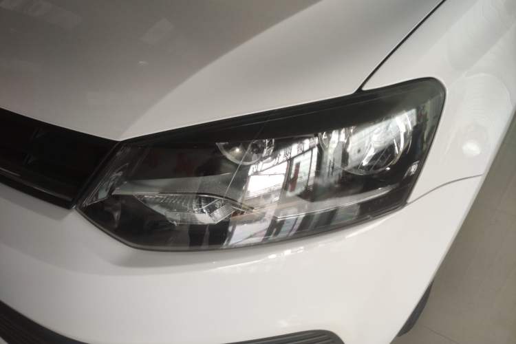 Used Volkswagen Polo 2016 1.4L Automatic Trendy Model Left Front Headlight