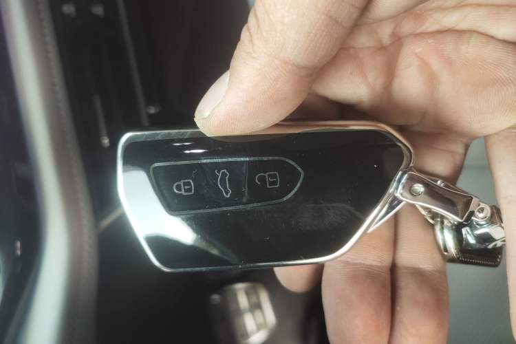 Used Volkswagen Teramont X 2023 380TSI Four-Wheel Drive Prestige Flagship Edition Vehicle Key