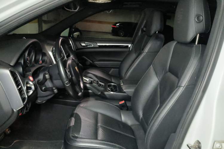 Used Porsche Cayenne 2014 Cayenne Platinum Edition 3.0T
