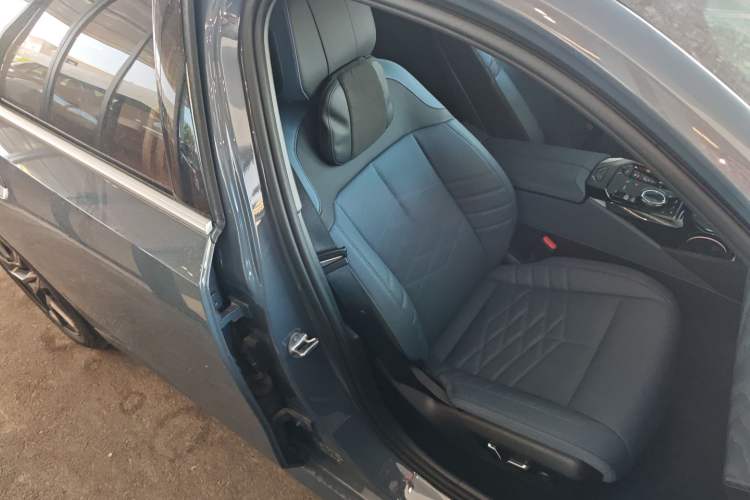 Used BMW i5 2025 eDrive 40L Luxury Package
