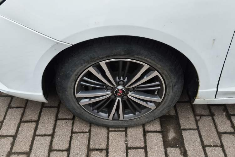 Used Roewe i5 2019 1.5L Automatic 4G Connected Langhao Edition