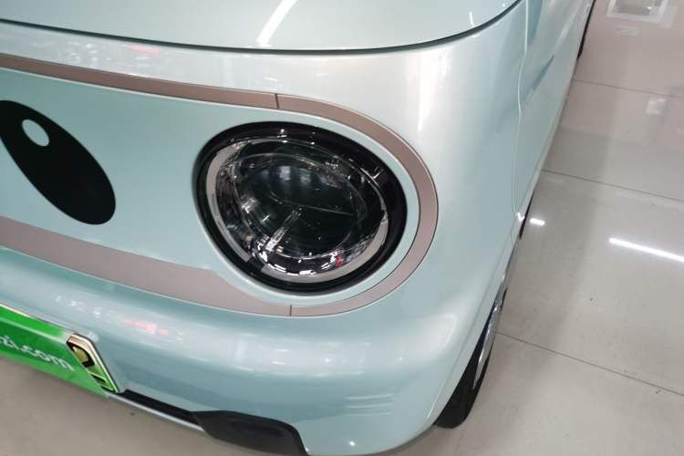 Used Geely Galaxy Panda 2023 Panda Mini 200km Endurance Bear
