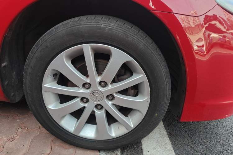 Used Mazda 6 2014 2.0L Automatic Classic Version Right Front Wheel Hub