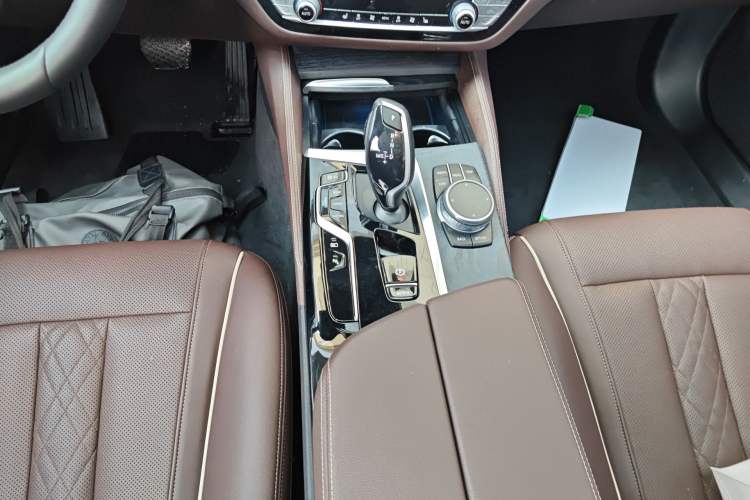 Used BMW 5 Series New Energy 2021 535Le M Sport Package Gear Lever