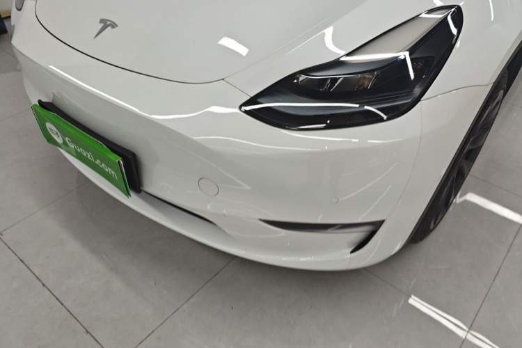 Used Tesla Model Y 2023 Long-Range All-Wheel-Drive Version
