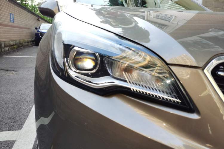 Used Buick Envision 2019 28T 4x4 Elite Version China V Standard Right Front Headlight