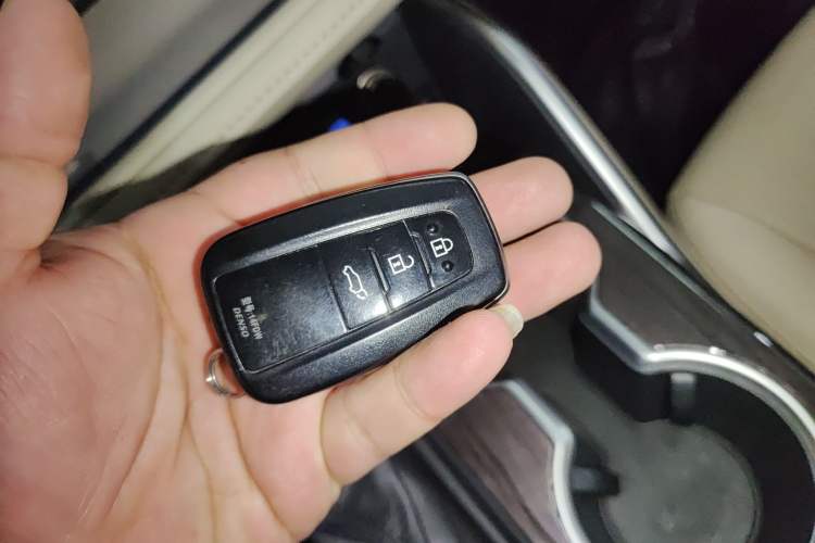 Used Toyota Highlander 2022 Dual-Engine 2.5L Four-Wheel Drive Supreme Edition 7-Seater