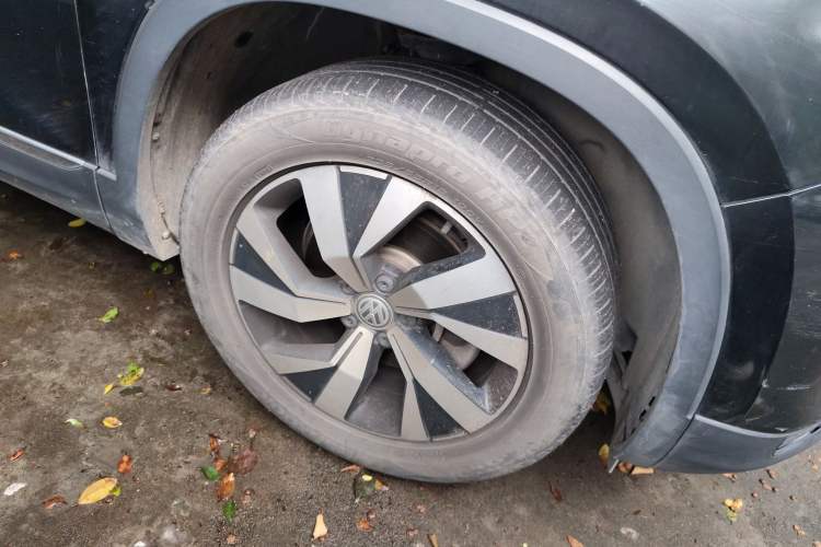 Used Volkswagen Tayron 2020 330TSI Two-Wheel Drive Luxury Smart Connectivity Version Right Front Wheel Hub