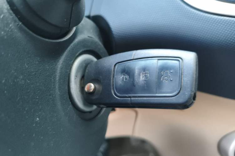 Used Ford Fiesta 2011 Sedan 1.5L Automatic Fashion Edition Vehicle Key