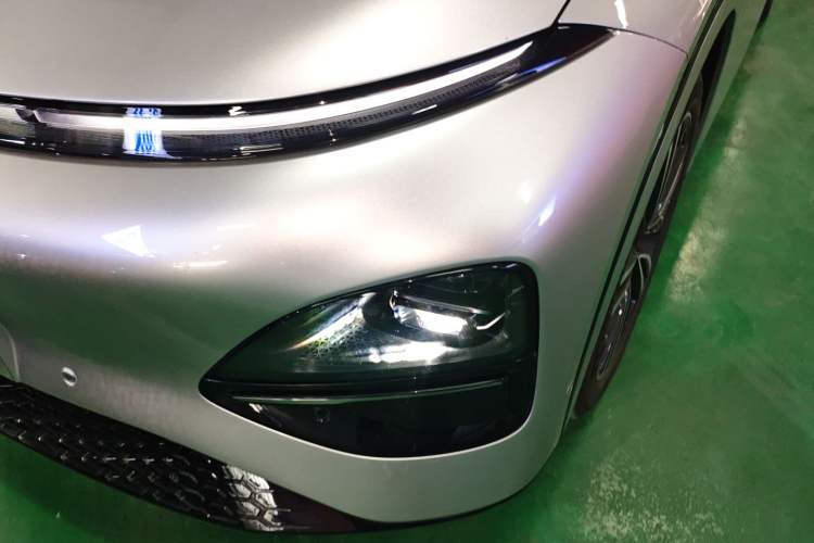 Used XPeng G6 2023 580 Long-Range Pro Left Front Headlight