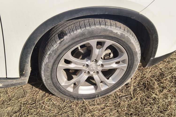 Used Mitsubishi Outlander 2014 2.4L 4x4 Deluxe Value Edition 5 Seats