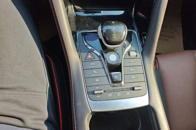 Used BYD Song PLUS New Energy 2021 DM-i 100KM Four-Wheel Drive Flagship PLUS
