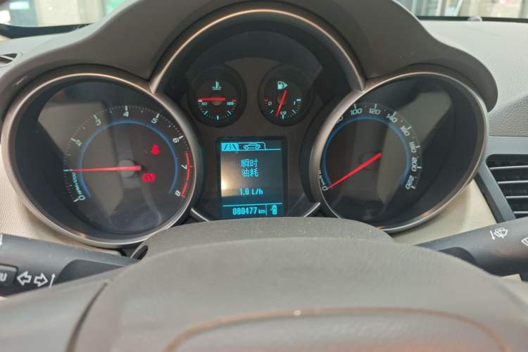 Used Chevrolet Cruze 2015 1.5L Classic SL MT Instrument Cluster