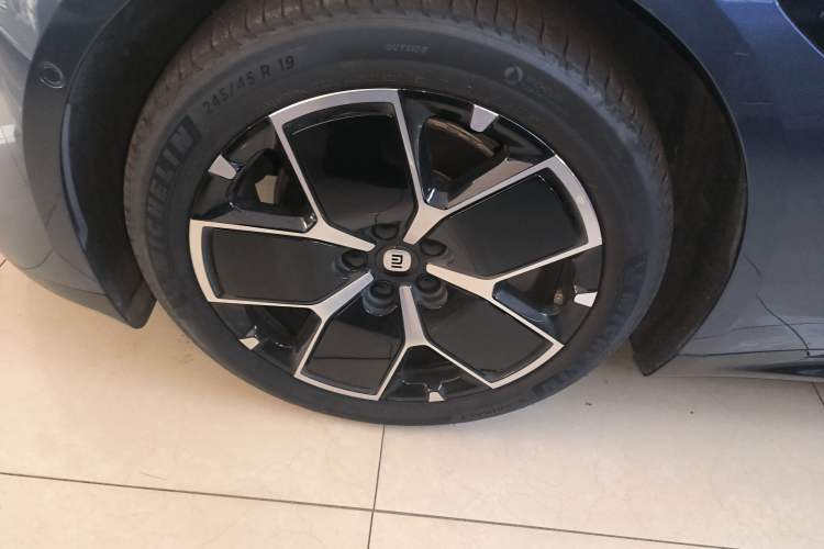 Used Xiaomi Auto SU7 2024 Rear-Drive Ultra-Long Range Advanced Pro-Level Intelligent Driving Version
