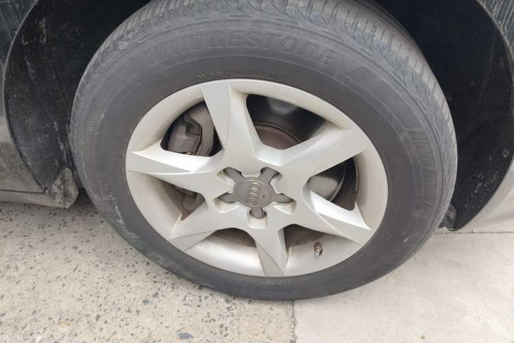 Used Audi A6L 2009 2.0 TFSI automatic standard version