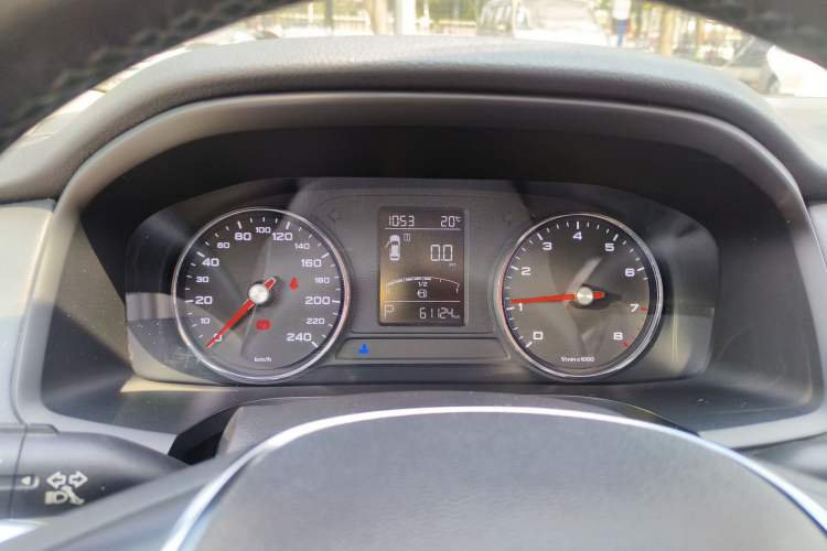 Used Roewe i6 2017 20T Automatic Internet Smart Edition
