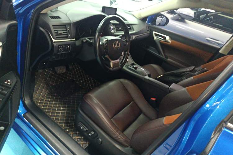 Used Lexus CT 2017 CT200h Comfort Edition Monochrome China V Standard