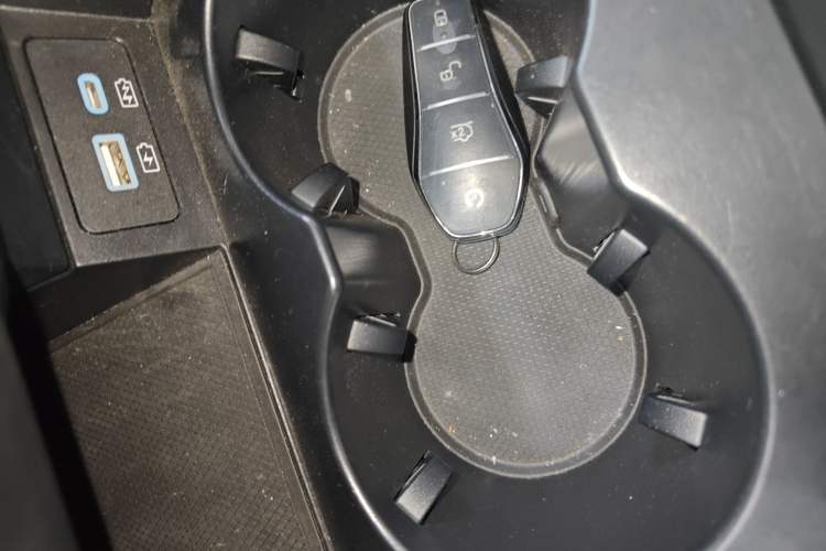 Used BYD Han 2024 DM-i Glory Edition 121KM Premium Model Vehicle Key