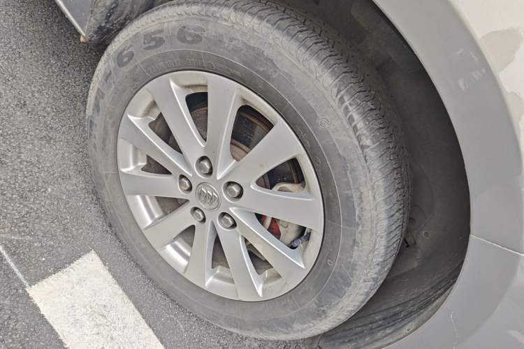 Used Buick GL8 2018 28T Luxury Model China VI Standard Right Front Wheel Hub