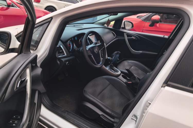 Used Buick GT 2014 XT 1.6L Automatic Fashion Edition