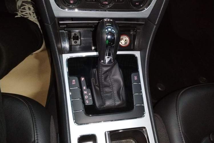 Used Volkswagen Passat 2015 1.8TSI DSG Prestige Edition