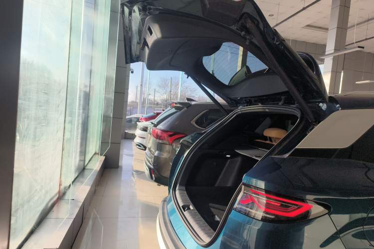 Used BYD Song L DM-i 2024 160 km Excellence Version