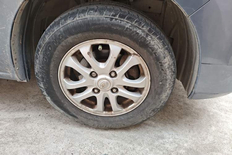 Used GAC Gonow Starry 2013 1.5L Seven-Seater Luxury Model
