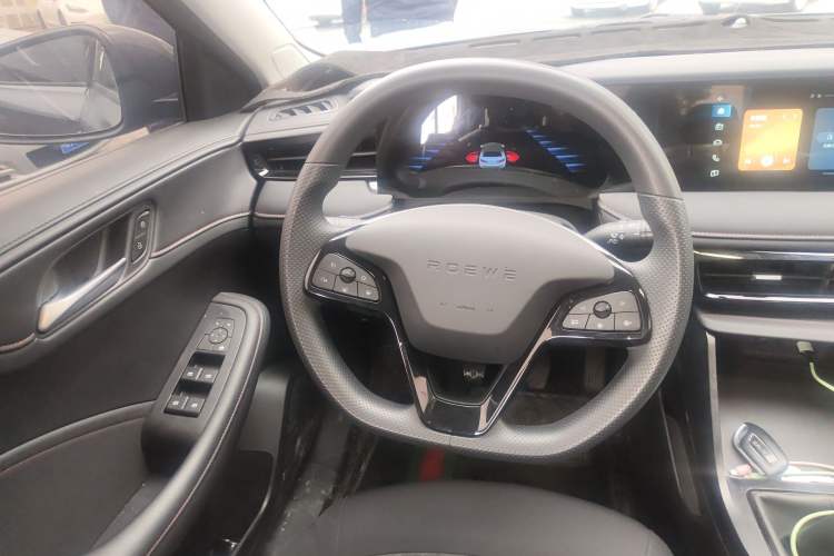 Used Roewe i5 2023 1.5L Manual Comfort Edition
