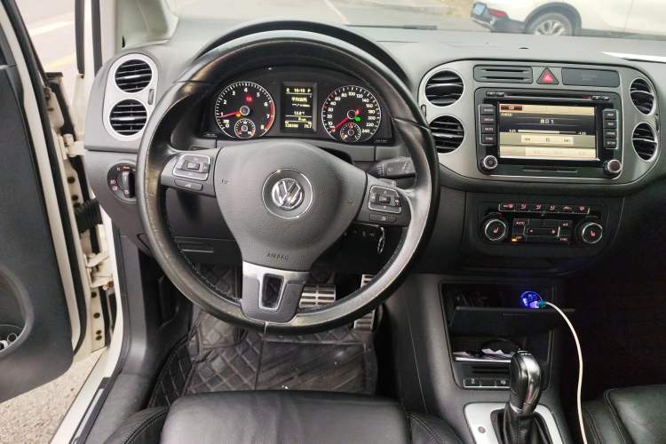 Used Volkswagen Golf 2011 1.4TSI Cross Golf