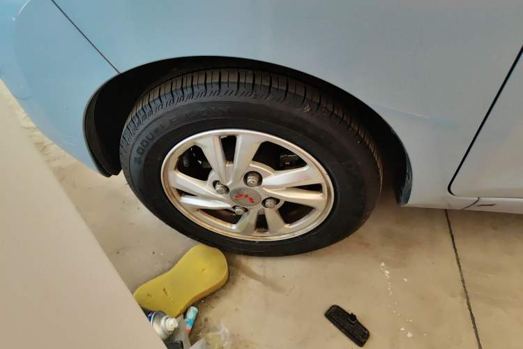 Used Wuling Hongguang MINIEV 2020 Freedom Version Lithium Iron Phosphate Exterior 4