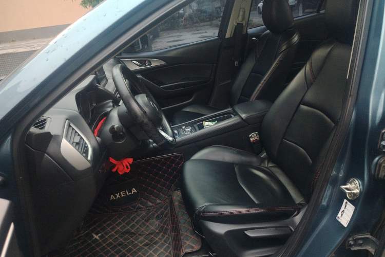 Used Mazda 3 Axela 2017 Sedan 1.5L Automatic Luxury Model China VI Standard