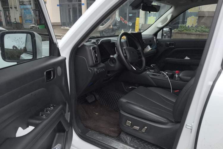 Used Haval H9 2024 2.0T Gasoline 4x4 Territory Edition Driver Seat