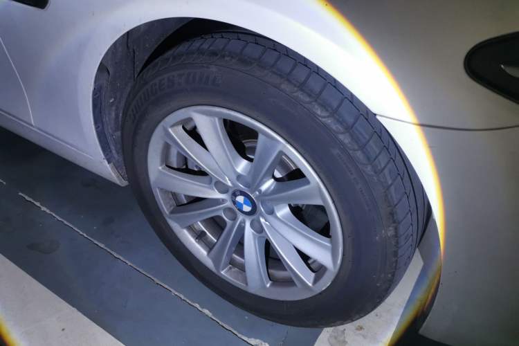 Used BMW 5 Series 2014 520Li Elegant Model
