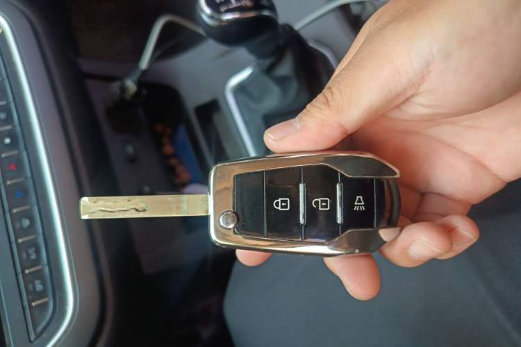 Used BAW Ruisheng Ace M7 2023 2.0L Long Wheelbase Wealth Creation Version 9 Seats Vehicle Key